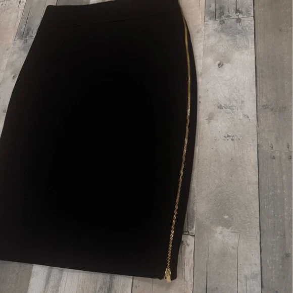 Express High Waist Chic Black Pencil Skirt with Gold Zipper - Picture 4 of 11
